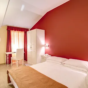 2* Πανσιόν Top Floor Navona